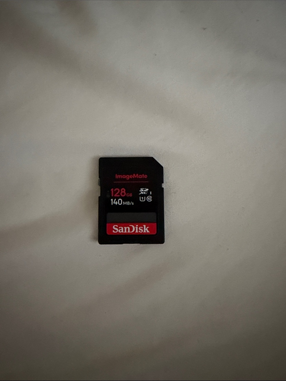 SanDisk 128GB ImageMate SD Card - Black & Red